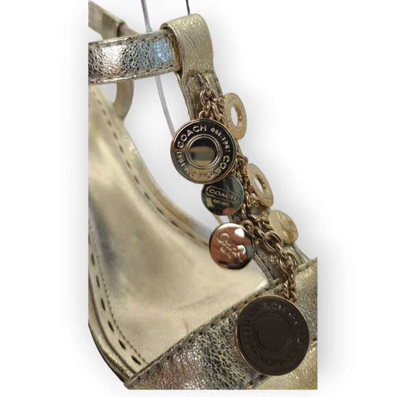 COACH Gold Leather Sandals T-Strap Lucky Charm Heels Women's 9B - Picture 6 of 10